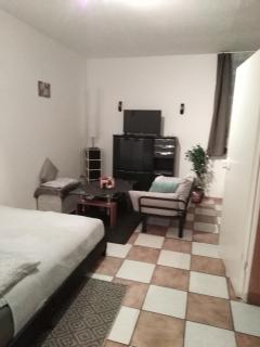 Studiowohnung, Neu renoviert, zentrale Lage - 9