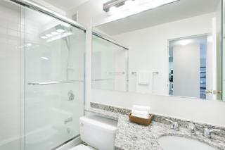 River N 2BR w Gym WD nr Magnificent Mile CHI-164 - 1