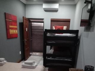 Grand Central Guesthouse - Rustenburg - 9
