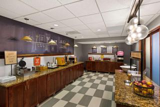 Hampton Inn & Suites Poughkeepsie - 5