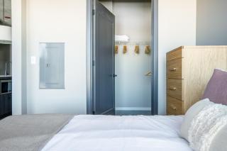 W Loop 1BR w Pool Gym nr Restaurant Row CHI-294 - 1