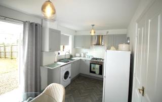 Ashington - 2 Bedroom House - Beautifully Decorated & Furnished - Large Garden - Ashington - 5