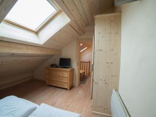Appartement Duplex au Cœur des Gets - 3 Chambres, 3 SDB, Proche Pistes et Commerces, Garage Privé - FR-1-671-80 - Les Gets - 4