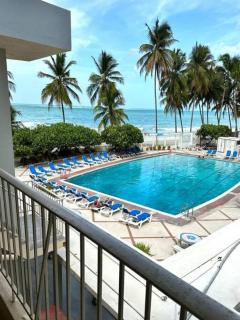 KASA Poolside Balcony for 2 - 3