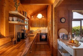 Panoramic Chalet Hot Tub, BBQ, view, terrace - Gönnersdorf - 2