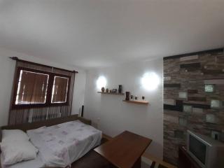Quiet & Cosy Hillside Hideway Near Bus & Train St - Sarajevo - 6