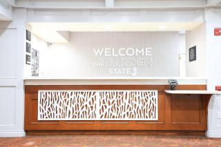 Hampton Inn Bordentown - 9