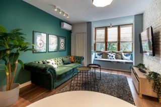 Downtown Retreat: Spacious 2-BR by Unirii Square - Bucharest - 4