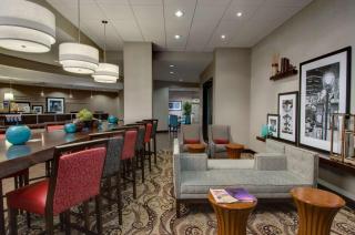 Hampton Inn & Suites Milwaukee Downtown - Milwaukee - 6
