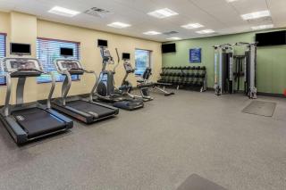 Hampton Inn & Suites Burlington - Burlington - 1