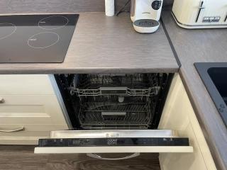 Comfortable ground floor, 2 BR modern Apartment - Broadheath - 6