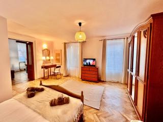 Old Town City Center Apartments - 6