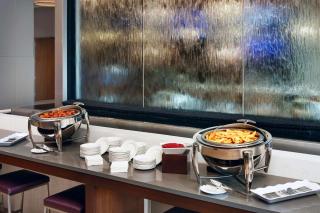 Embassy Suites By Hilton Atlanta Airport North - 1