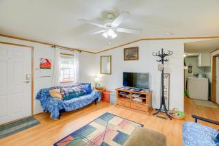 Creekfront Max Meadows Mobile Home with Deck! - 7