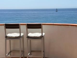 Beachfront Penthouse Apartment with Large Terrace and Breathtaking Sea Views close to Marbella Spain - 6