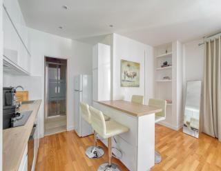 Champs Élysées 1BR Prime Location renovated - Parijs - 5