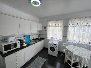 Comfortable 2-Bedroom Apartment for Relaxing Stays - Funchal - 2
