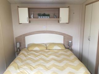 Towyn six berth en suite caravan - Rhyl - 5