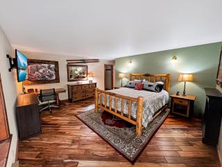 Family Haven in Graeagle CA w/King Bed Suite - Graeagle - 5