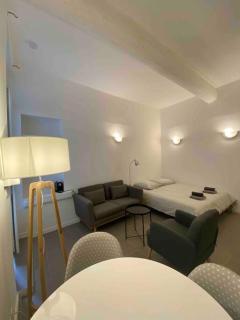 Studio climatisé sur courette - Nîmes - 5