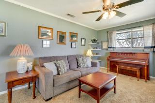 20 Mi to Austin Texas Farmhouse on 10 Acres - 7