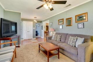 20 Mi to Austin Texas Farmhouse on 10 Acres - Manor - 6