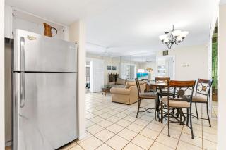 Crescent Arms By Beachside Management - 4