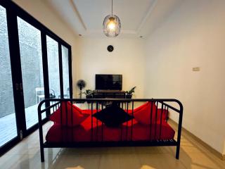 4-Bedroom Home in South Jakarta Nuansa Swadarma Residence by Le Ciel Hospitality - 6
