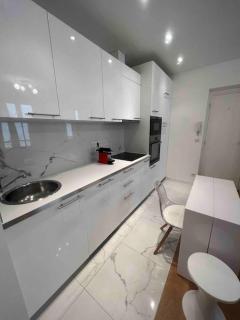 Luxury Appartment, Champs Elysées, Neuf ! - 3