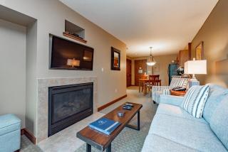 B205 One Bedroom Lake View - Oakland - 7
