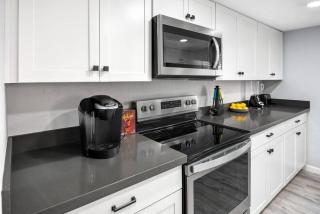 Cozy 1bd in of Old Town Heated HotTub - 1