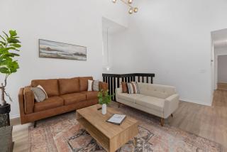 Beautiful 6 bed 3 bath home in quiet neighborhood - 8