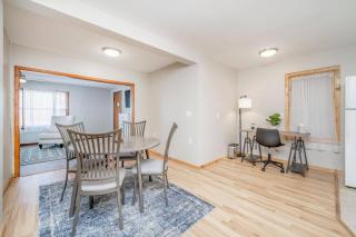 Cozy 1 Bed 1 Bath Home with Garage and Fenced Yard - Wichita - 3