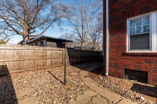 2 Bed 1 Bath Property in College Hill with Garage - Wichita - 7