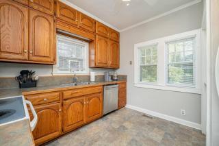 3 Bed 1 5 Bath Home By College Hill & Hospitals - Wichita - 1