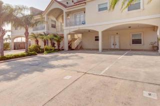 1st Floor 2 Bed 2 Bath Condo w Pool By Beach - South Padre Island - 9