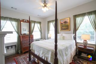 Savannah Canvas Cottage Off St Parking - 6
