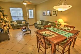 2 Bed 2 Bath 1st Floor Condo By Beach w Pool - South Padre Island - 1