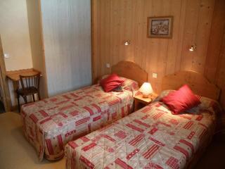 Appartement lumineux 2 chambres, 5 pers, Wi-Fi, parking privatif, terrasse Sud, proche centre et ski - FR-1-671-92 - Les Gets - 3