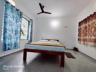 Surya cafe and stay sea view - Gokarna - 1