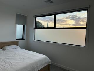 New 2-story house with 4 bedrooms and 3 shower rooms - Burwood - 1