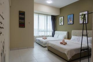 Mount Austin #Akademik Suite Floral Deer Studio 2-4pax #MSPro - 2