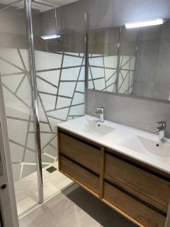 Appartement atypique et fraîchement rénové - Saint-Vallier - 6