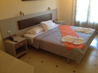 Avra Hotel - Ormos Panagias - 9