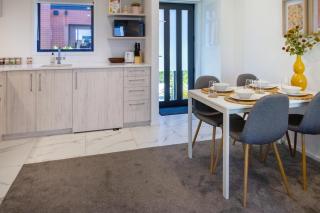 Gloucester Street Gem- 1 Bed 1 Bath - 7