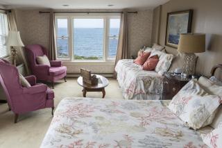 Yankee Clipper Inn - 4