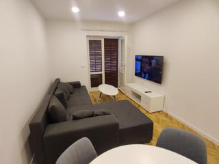 Apartments Šarić - Makarska (Macarsca) - 1