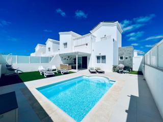 Lovely Villa Sanmar, heated pool - Playa Blanca - 0