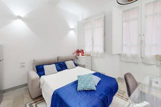 Apartment Nearby Historic Center - 2 private Bathrooms - Cagliari - 9