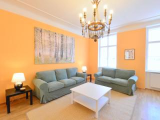Spacious and Comfy With 3 Bedrooms - Wenen - 0